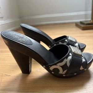 Vntg COACH Signature Heels